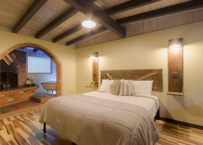 Destination Oak Creek Unit 1 Hotel *